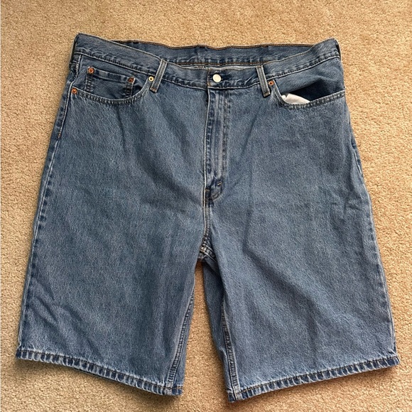 Levi’s 469 Loose 12" Men’s Shorts Medium Wash Non Stretch Size 42 - Picture 2 of 9
